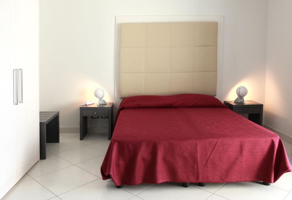 Brezza Di Grecale Aparthotel Trapani Phòng bức ảnh