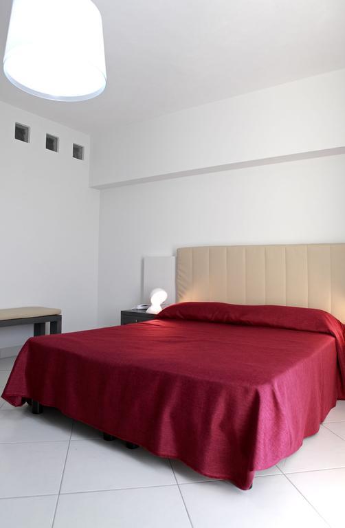 Brezza Di Grecale Aparthotel Trapani Phòng bức ảnh