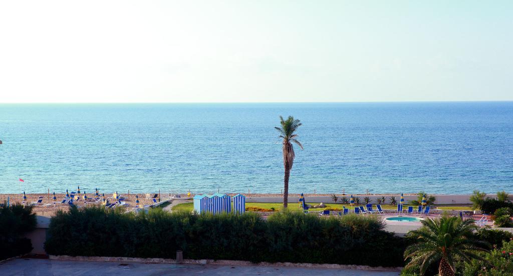 Brezza Di Grecale Aparthotel Trapani Phòng bức ảnh