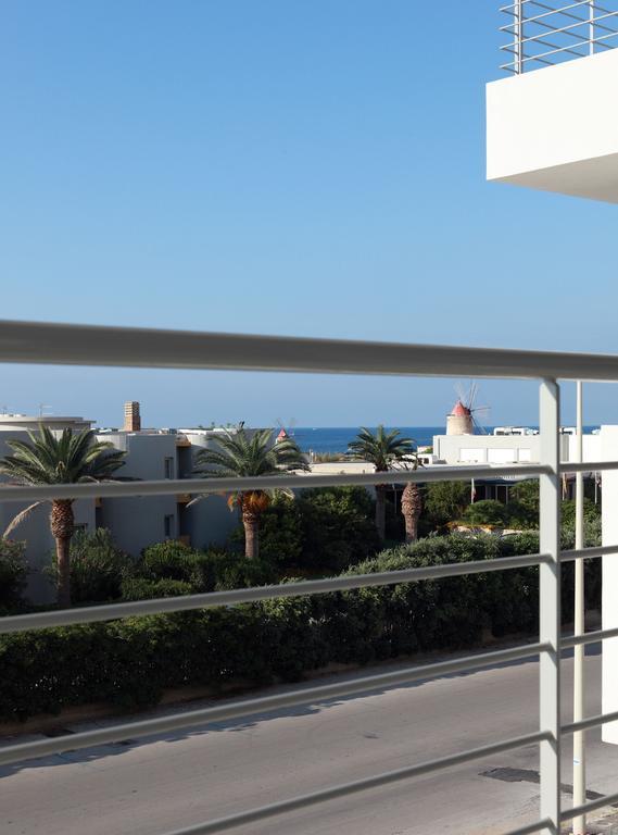 Brezza Di Grecale Aparthotel Trapani Phòng bức ảnh