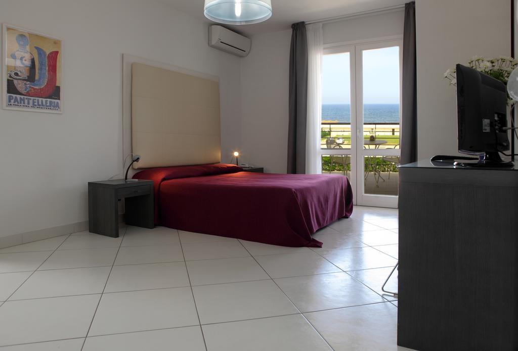 Brezza Di Grecale Aparthotel Trapani Ngoại thất bức ảnh